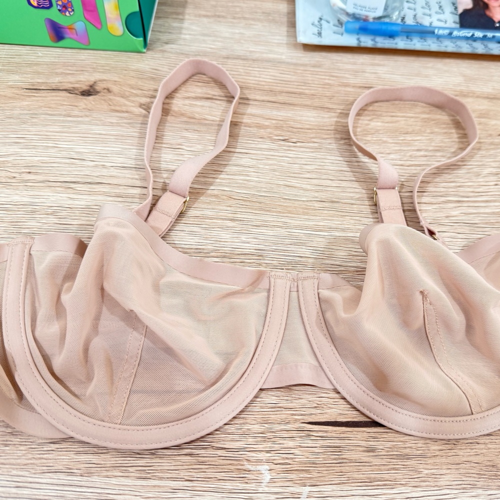Beautiful bra from Cuup. I wore it once. It is size 34 C. Amazing quality.